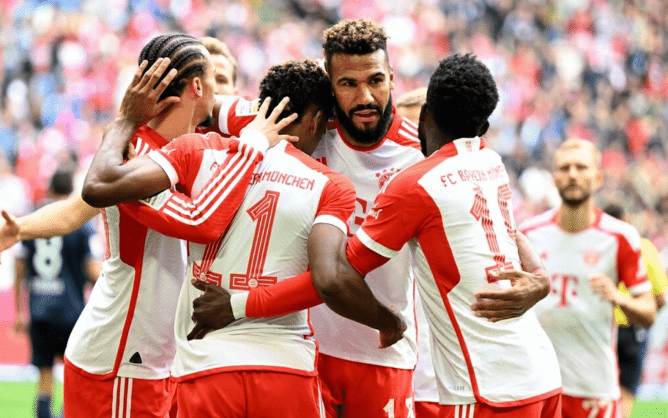 关于莱万多夫斯基上演帽子戏法,拜仁轻松取胜的信息 关于莱万多夫斯基上演帽子戏法,拜仁轻松取胜的信息