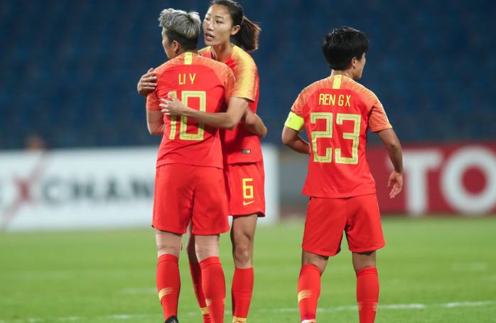 世俱杯参赛资格-瑞士女足遇困难不放弃,拼搏到底的简单介绍