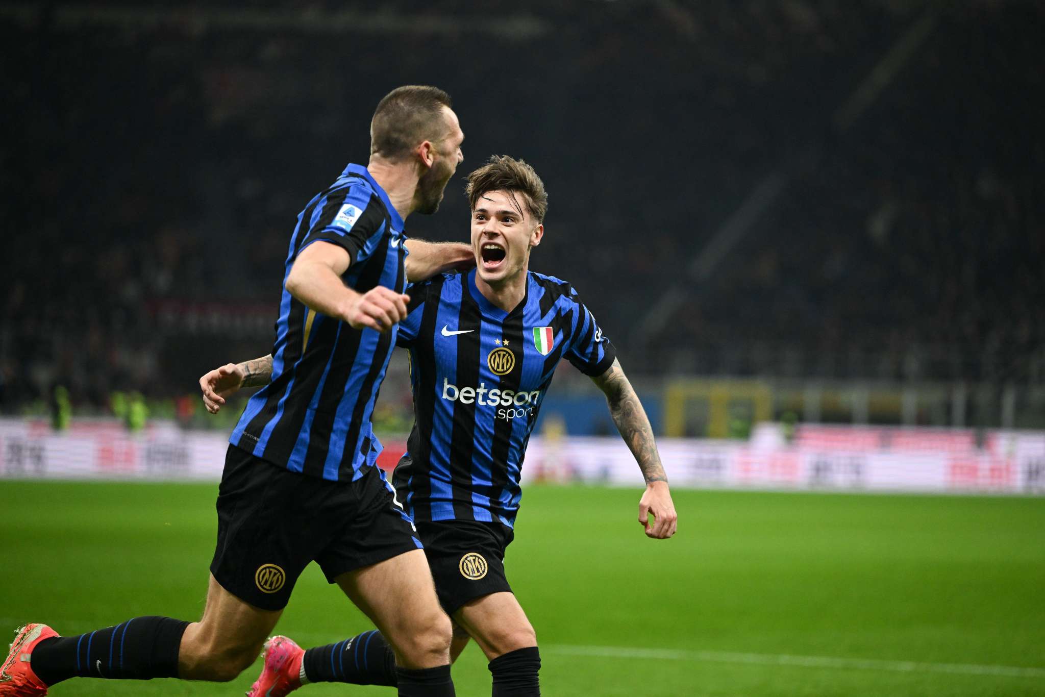 世俱杯决赛-那不勒斯主场逼平国米,延续不败的简单介绍