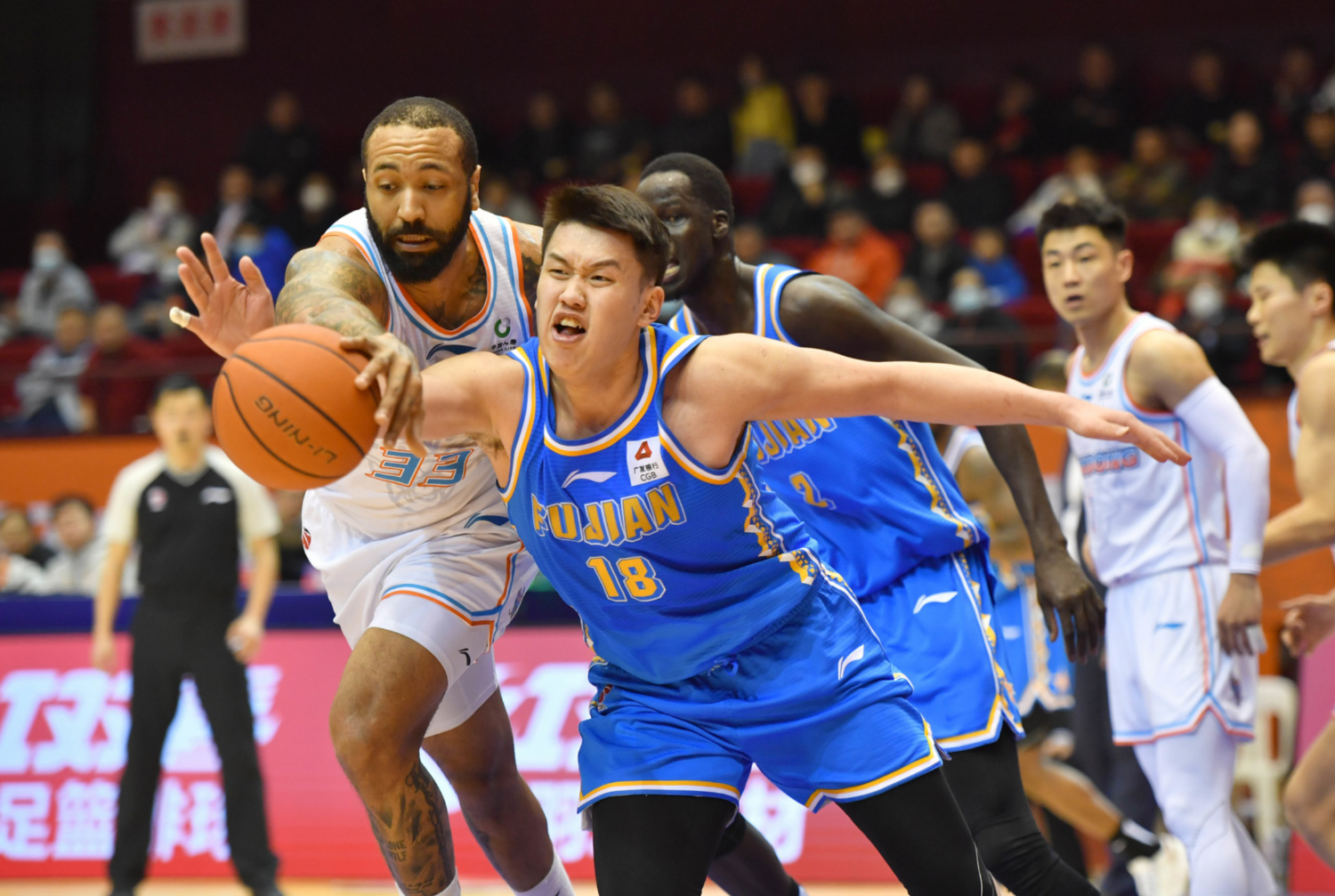 亚洲球队斩获胜利,赛场热闹非凡的简单介绍 亚洲球队斩获胜利,赛场热闹非凡的简单介绍