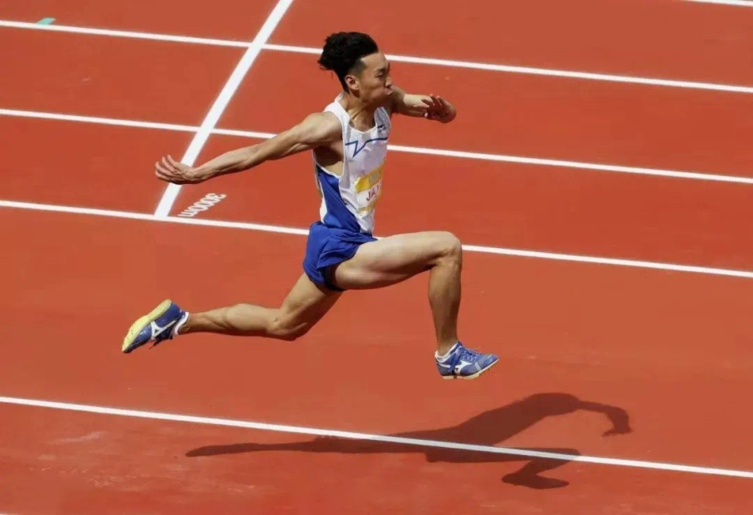 希腊运动员斩获冠军,展现无限潜力 希腊运动员斩获冠军,展现无限潜力