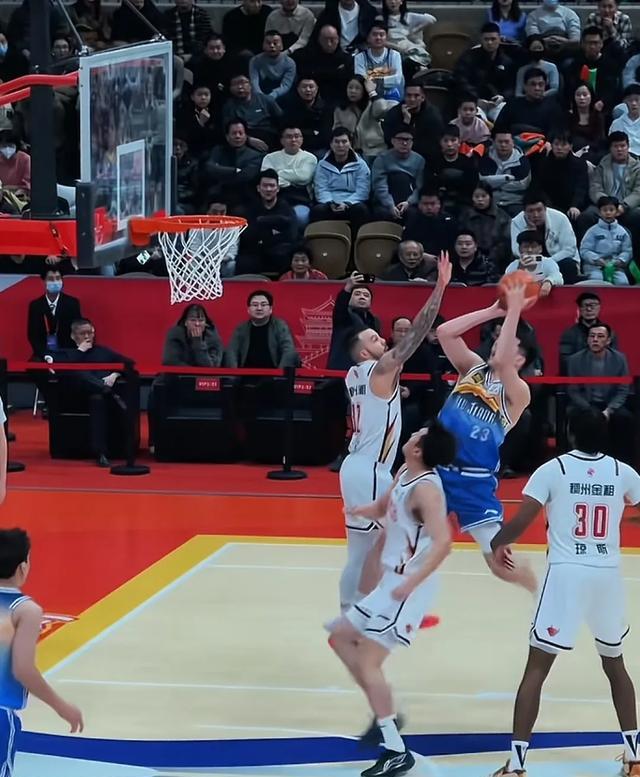 世俱杯决赛-包含顶级篮球赛事精彩绽放,球迷热情高涨的词条