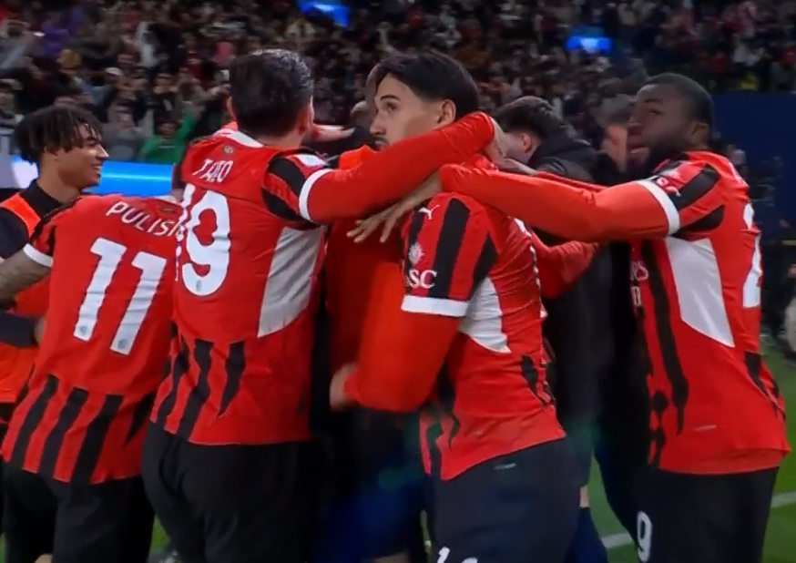 包含意大利客场逆转,成功晋级决赛阶段的词条 包含意大利客场逆转,成功晋级决赛阶段的词条