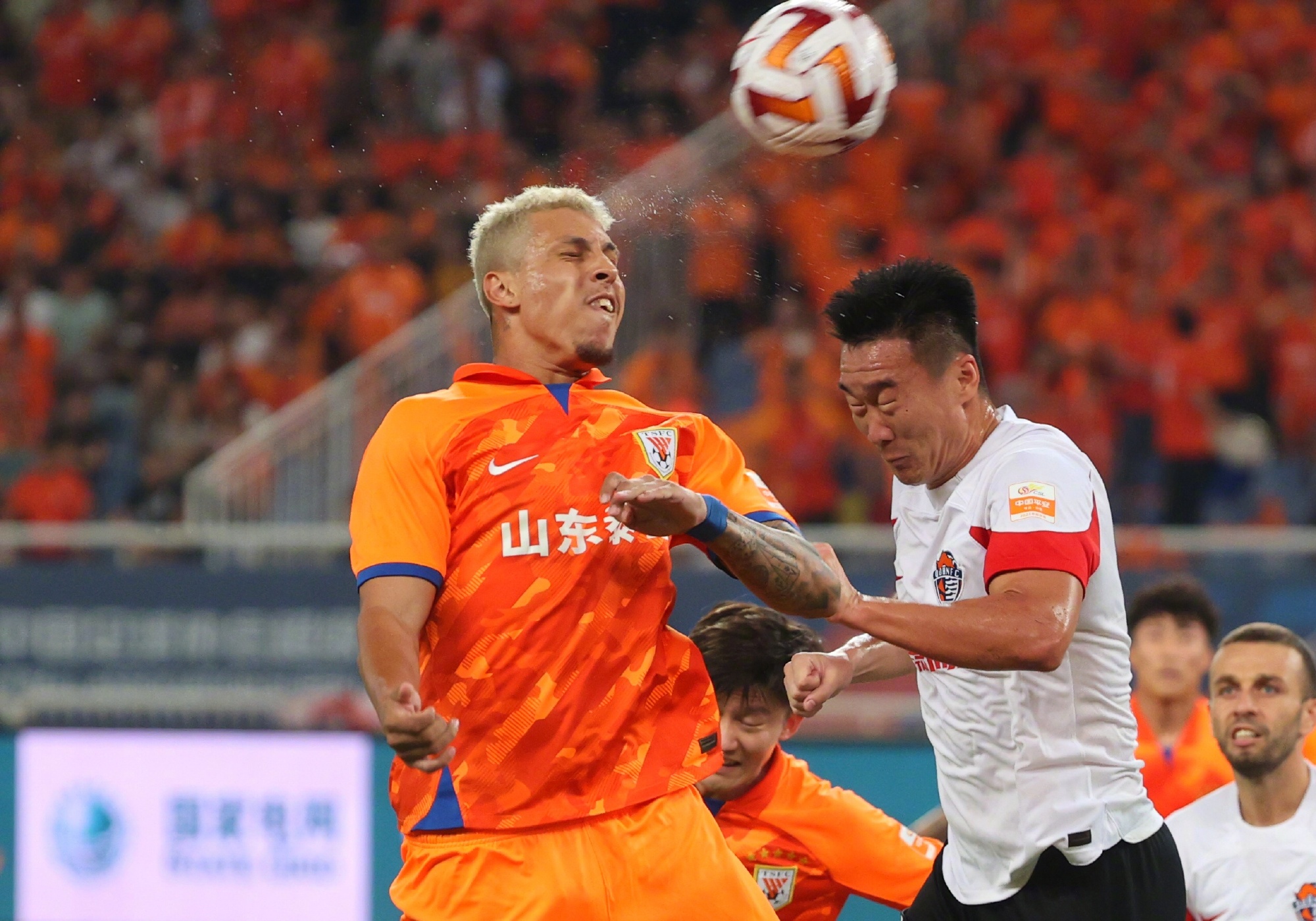 世俱杯分组-巴西射箭选手突破世界纪录,实力震撼