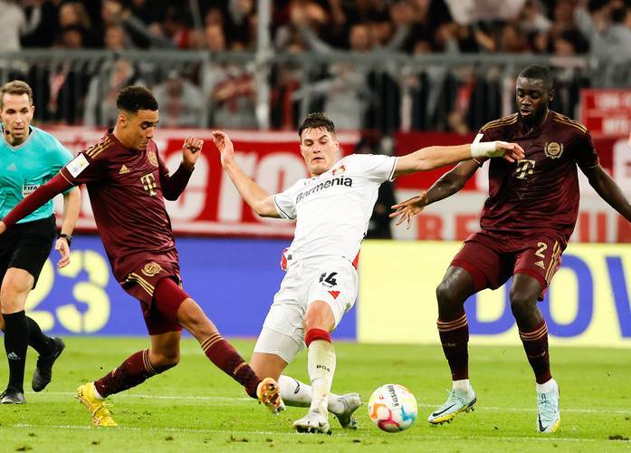 世俱杯-足球比赛局势扑朔迷离,球队实力对比悬殊的简单介绍