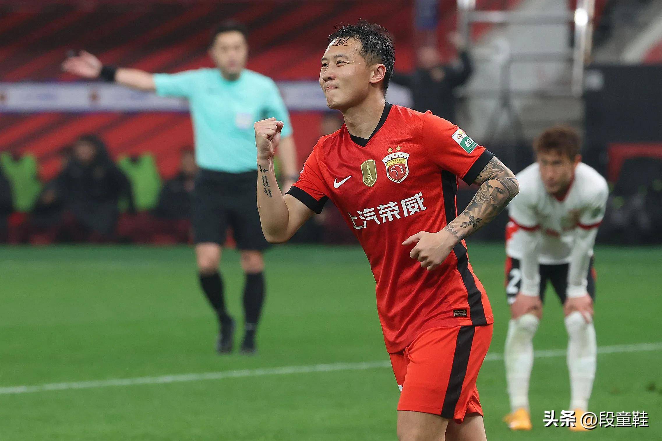 世俱杯官网-萨拉戈萨主场告捷,领跑积分榜的简单介绍