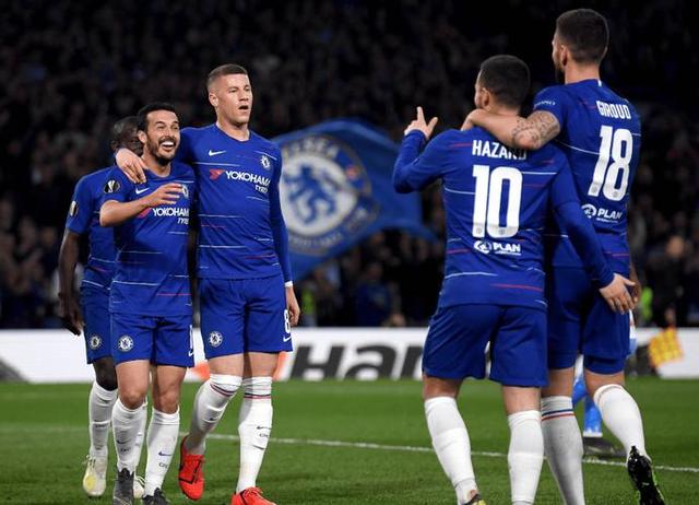 切尔西球员被罚下场,主场遗憾告负 切尔西球员被罚下场,主场遗憾告负