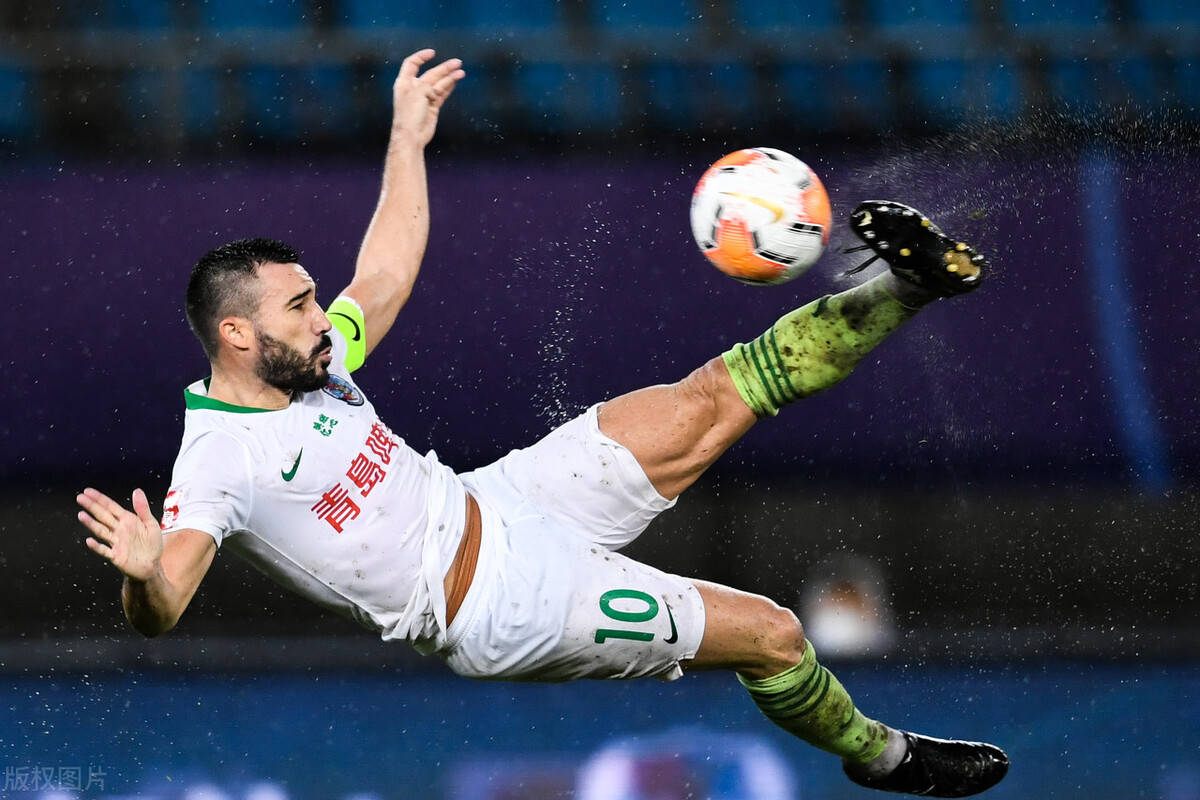 荷兰队引进新外援，希望提升球队实力