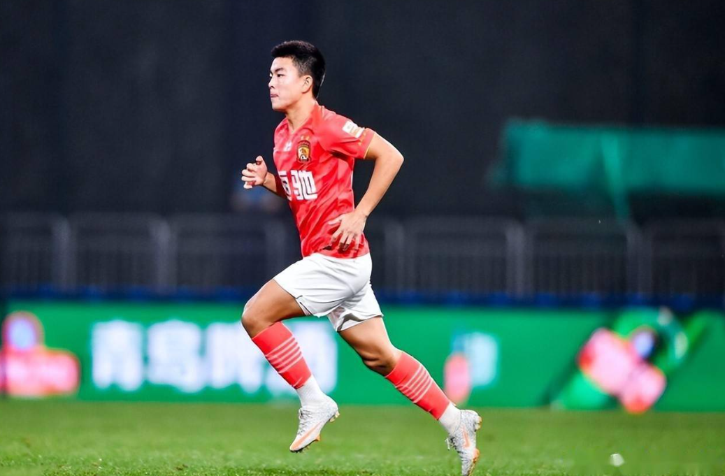 关于国内足球联赛新生力量崭露头角,强队莫忽视的信息 关于国内足球联赛新生力量崭露头角,强队莫忽视的信息