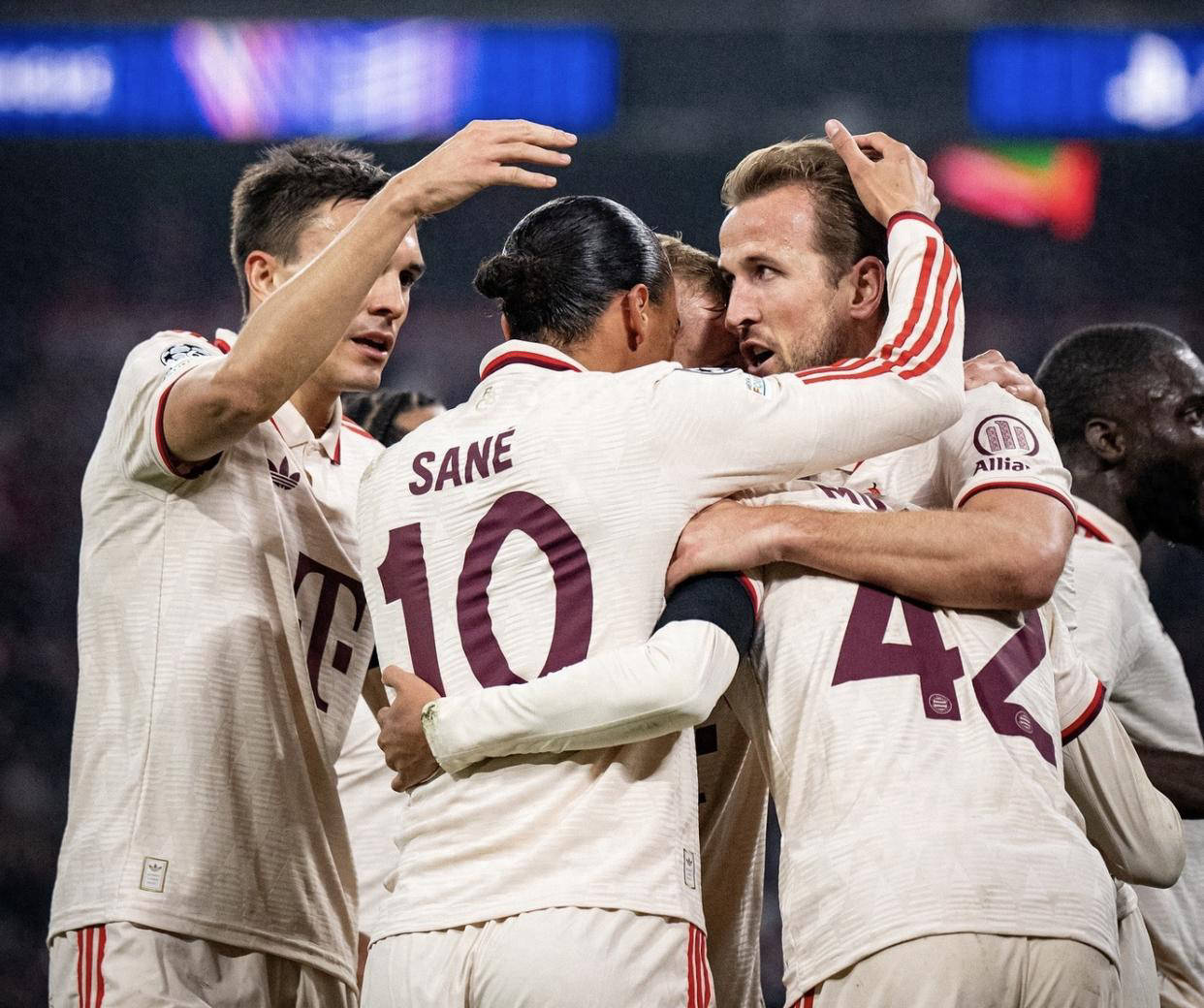 世俱杯决赛-南特与马赛将上演悬念对决，球迷热情高涨