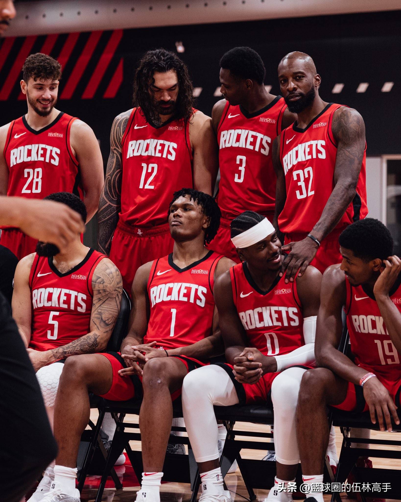 火箭苦战胜魔术,全队发挥出色 火箭苦战胜魔术,全队发挥出色