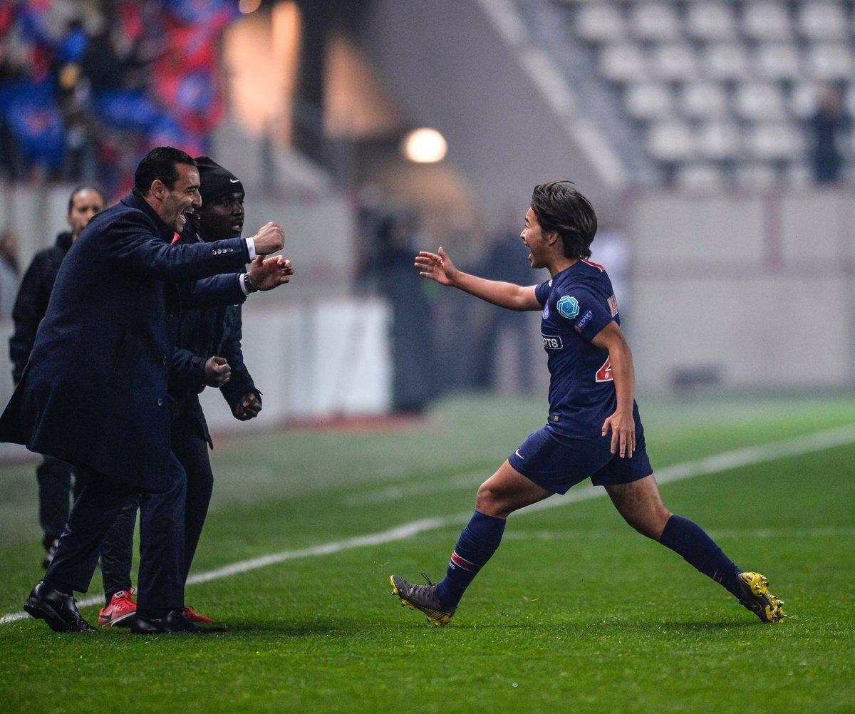 包含切尔西客场不敌对手，争冠形势略显不利的词条