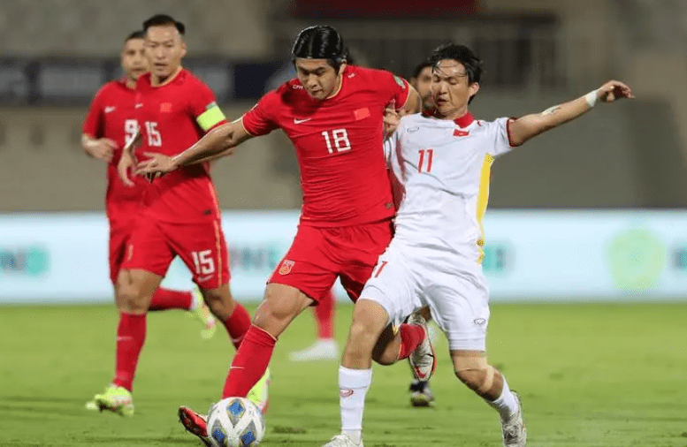 世俱杯决赛-包含广西队客场抢分,主教练感慨团结加凝聚的词条