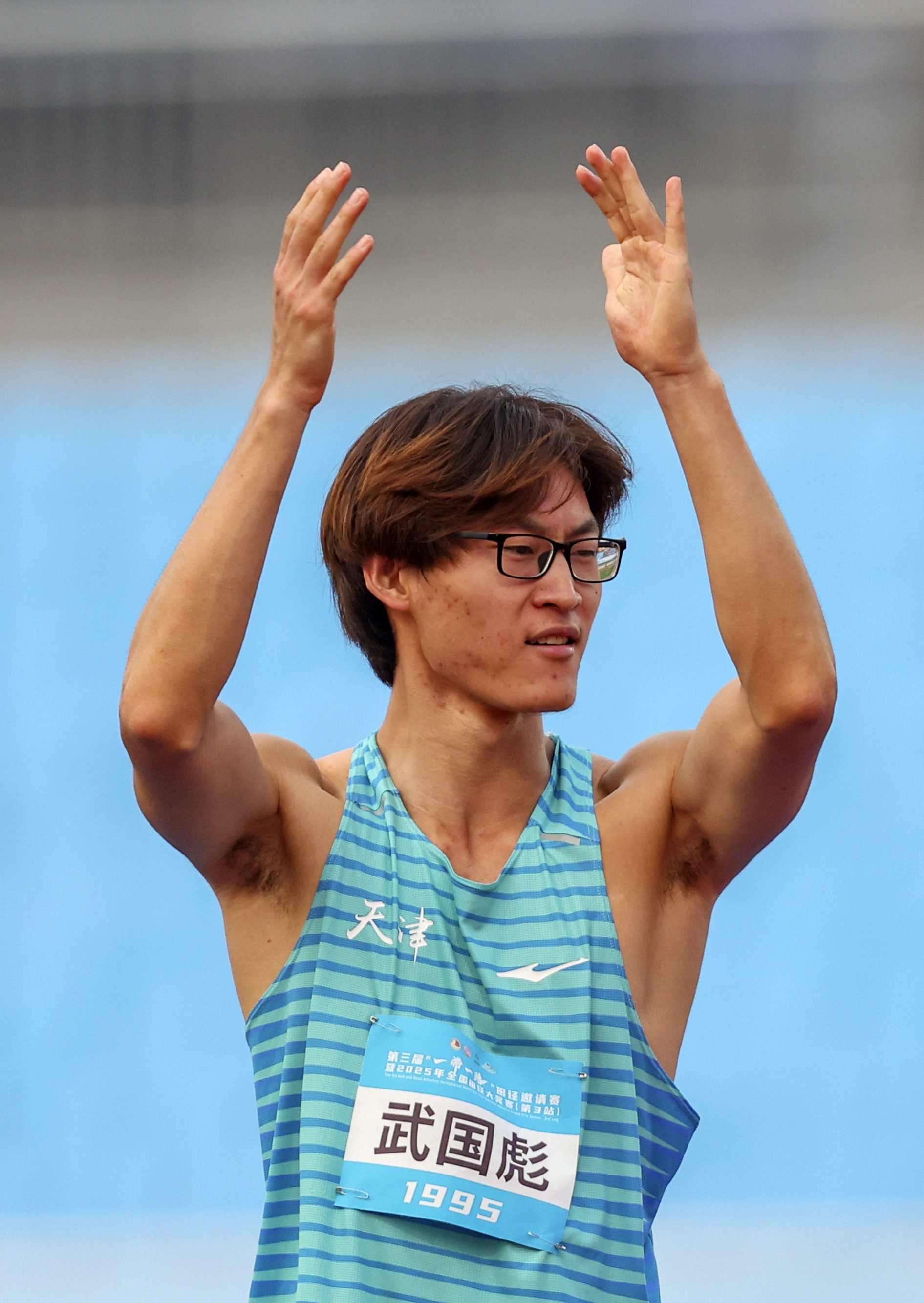 世俱杯2025-捷克共和国田径运动员夺得跳远银牌,表现亮眼