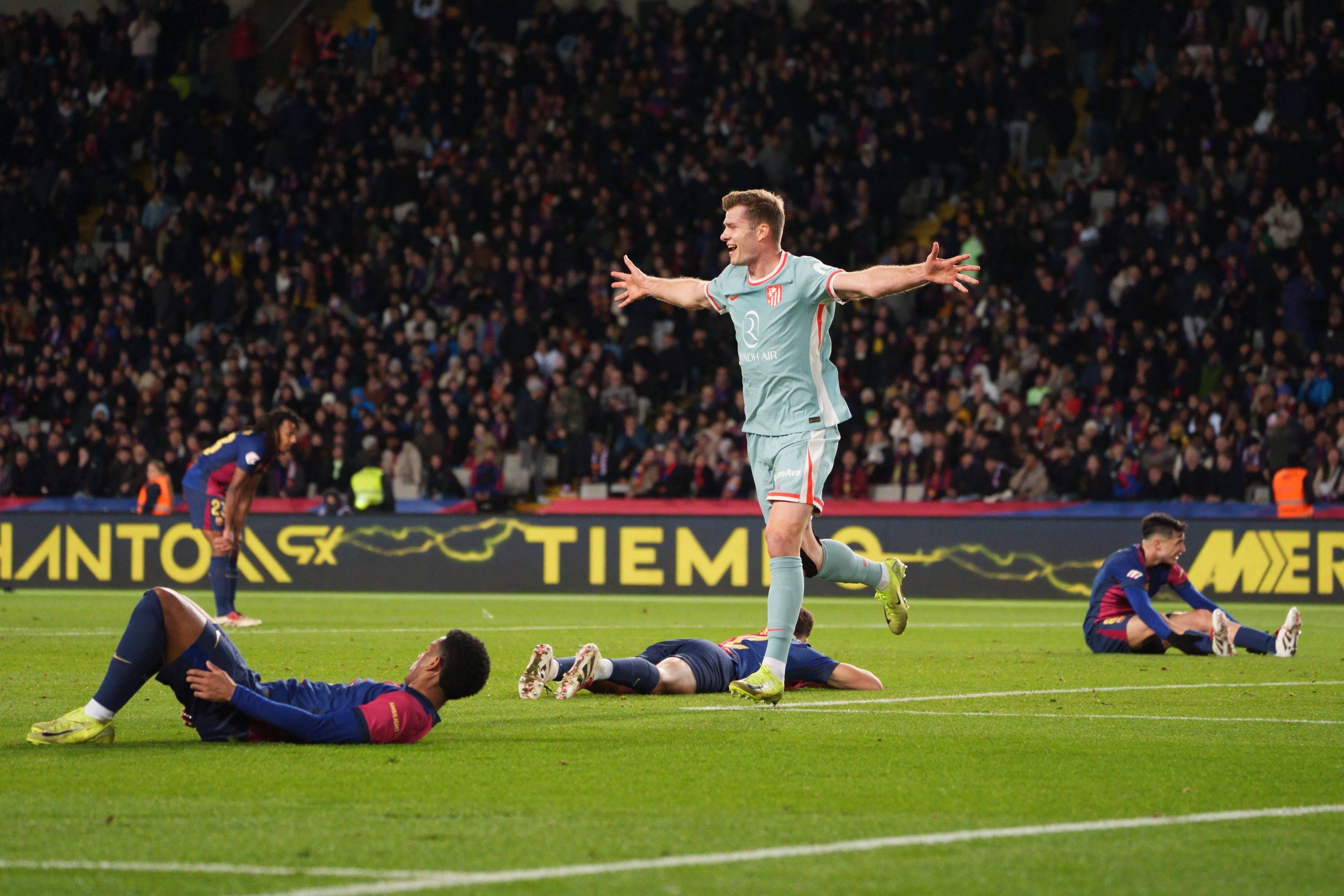 世俱杯改制-罗马客场轻松击败萨索洛,表现出色