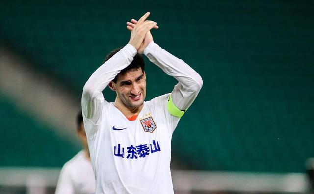 关于克罗地亚队稳操胜券，取得胜利进军淘汰赛的信息