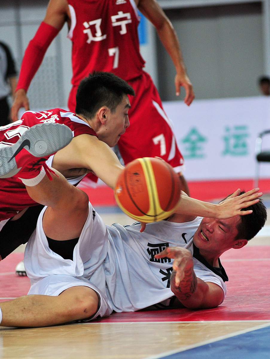 球员身体素质和技艺体现得淋漓尽致