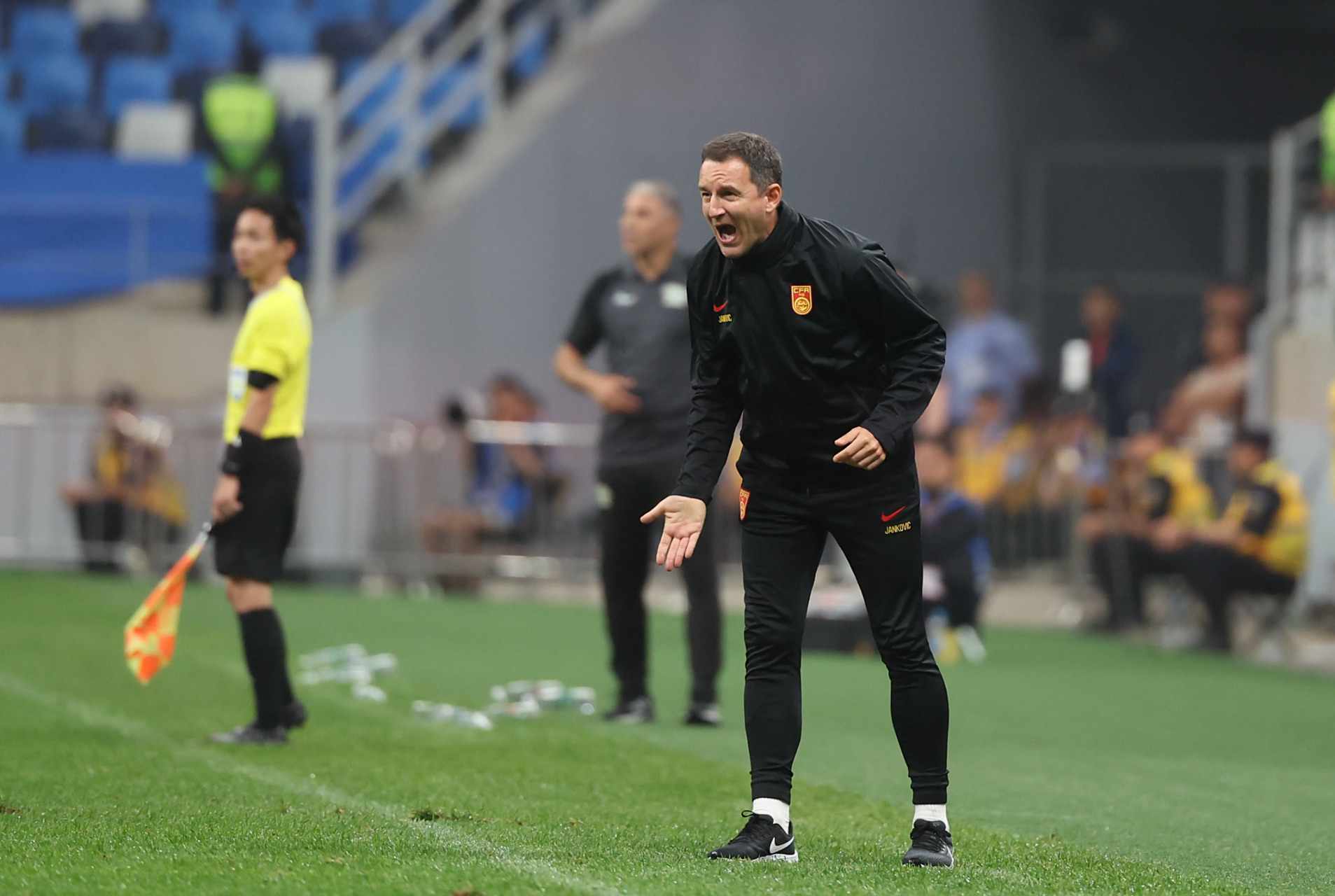 世俱杯直播-人队踏足二连胜行列,球迷激情庆祝的简单介绍