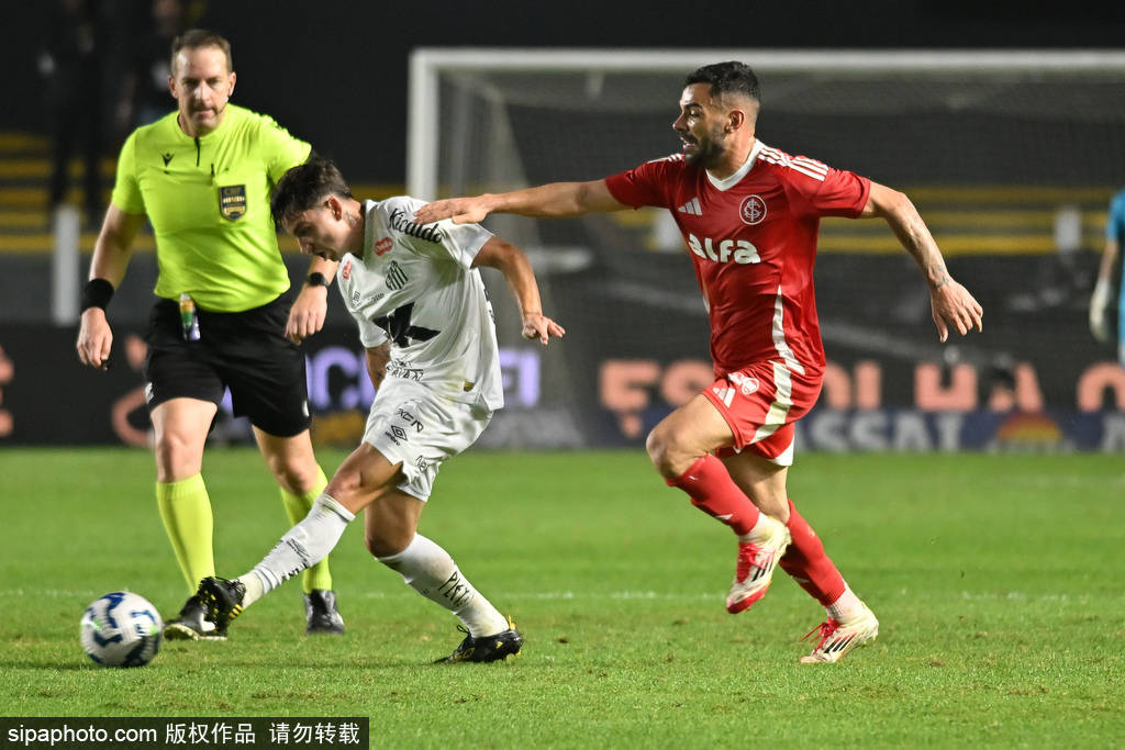 包含主力球员伤愈归队，那不勒斯再度夺冠前景光明的词条