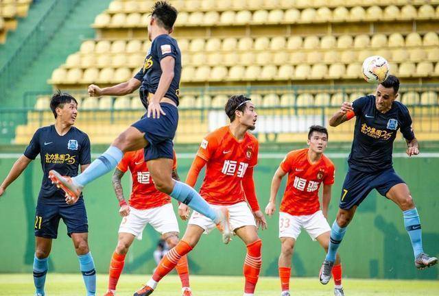 捷克国家队取得关键胜利，小组前进的简单介绍