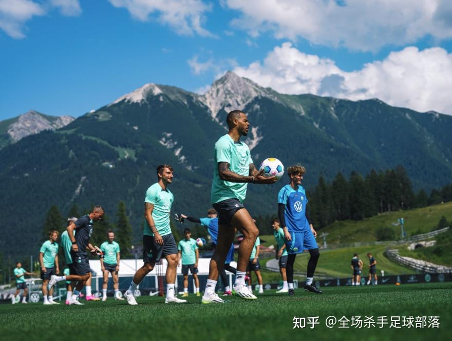 关于沃尔夫斯堡战胜对手，冲击德国足球联赛前列的信息