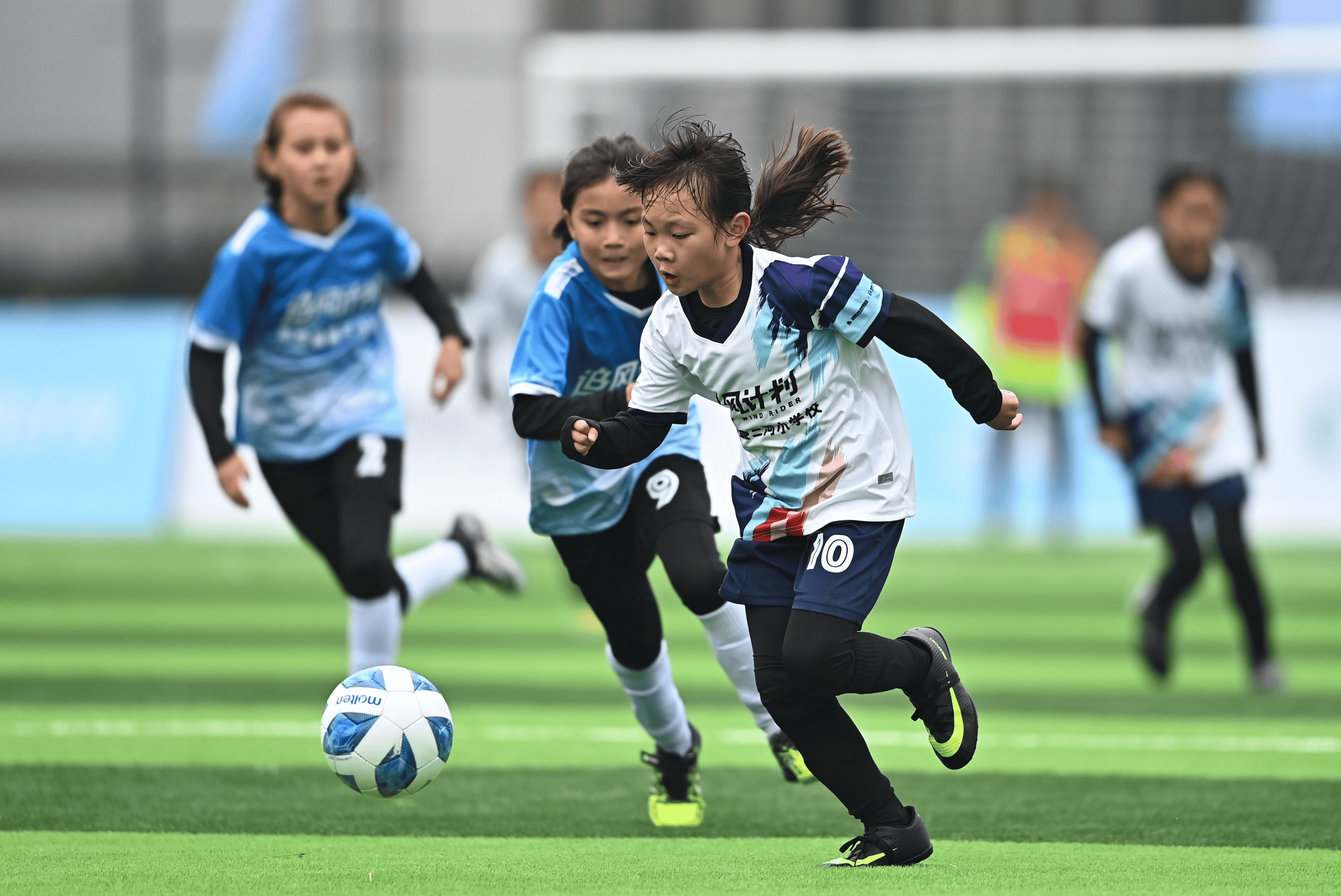 世俱杯赛程-南非女足比赛中取得意外胜利,实现突破