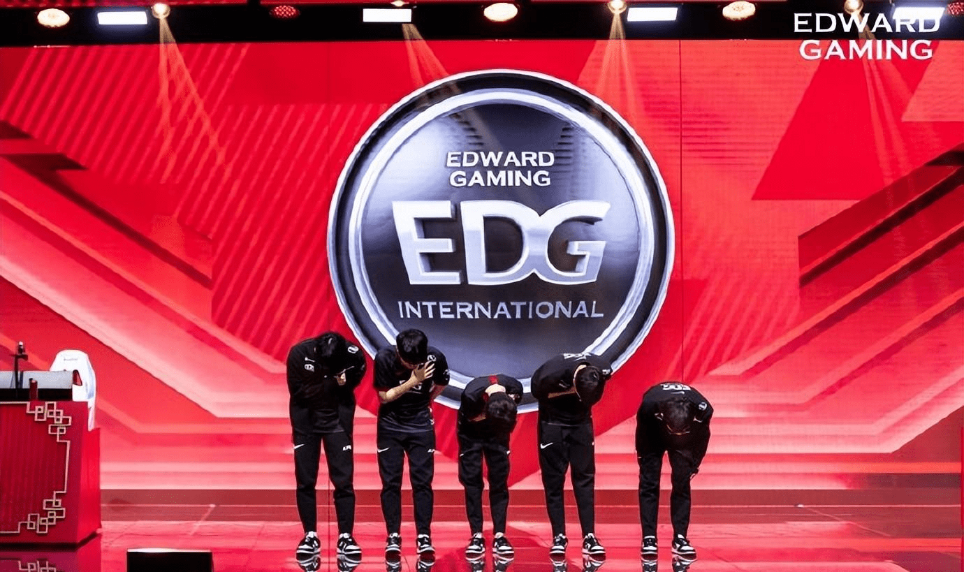 EDG碾压DRX，Hanssama拿下关键大龙宿命之战四强赛，技惊四座