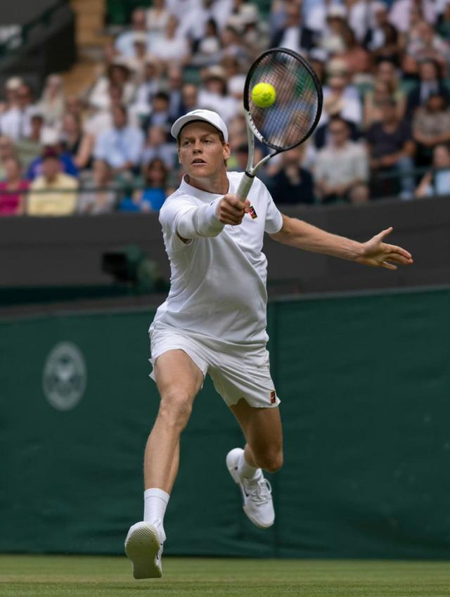 世俱杯时间-戴维斯杯鏖战年终总决赛，辛纳惊艳四座的简单介绍