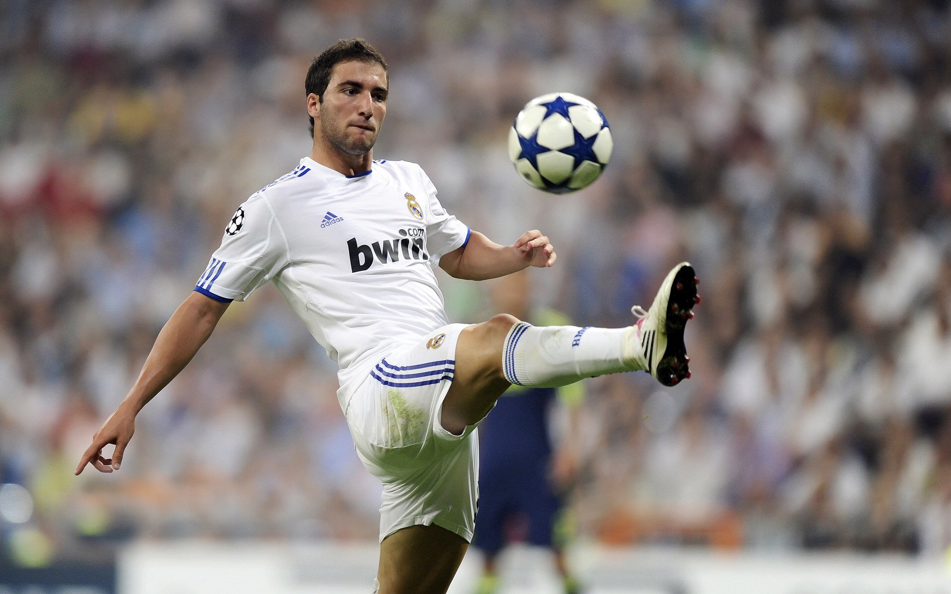 世俱杯改制-单节风暴！加克波13分导演逆转好戏，成乌拉圭击溃希腊关键先生